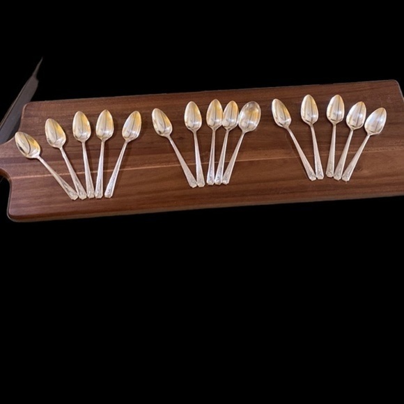 17 piece antique silverware vintage Community Plate teaspoons circa 1930’s #1 - Picture 1 of 5
